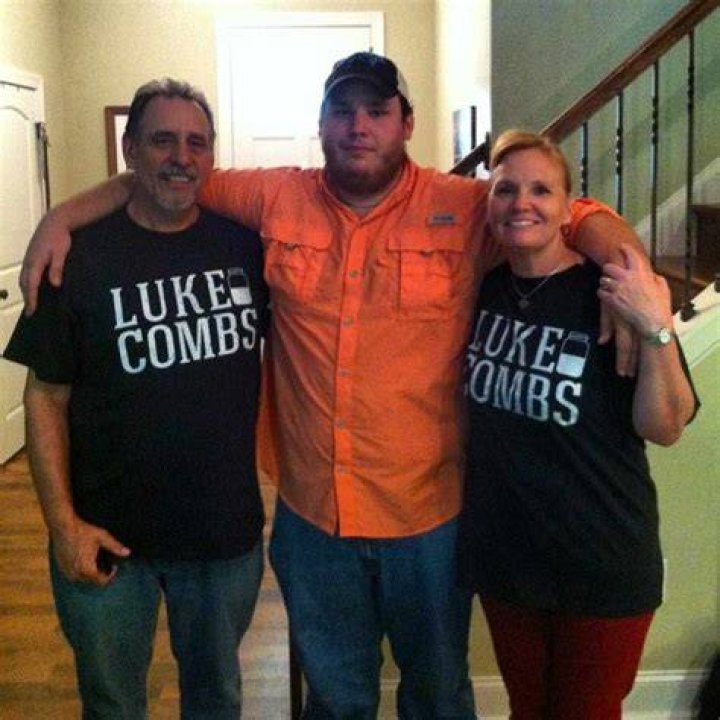 Luke Combs Dad: Death and Family Update
